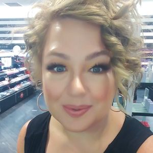 Meet your Posher, Tami